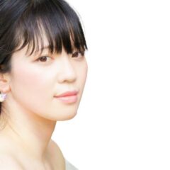 顔を美白する方法とは？顔色が暗くなる原因とケア対策を解説