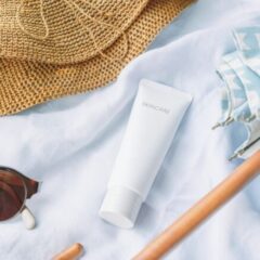 紫外線対策は日焼け止め以外も重要！美白肌を守るケア方法を紹介
