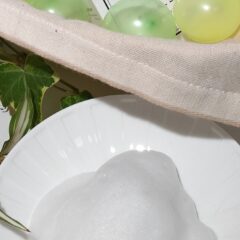 クスミ解消、ワントーン明るいお肌へと石鹸で洗顔するメリットとは？